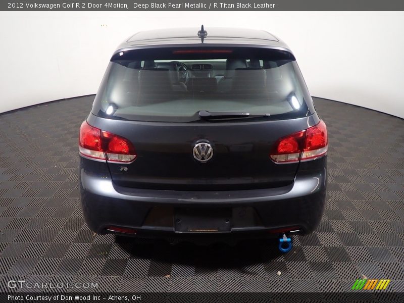 Deep Black Pearl Metallic / R Titan Black Leather 2012 Volkswagen Golf R 2 Door 4Motion