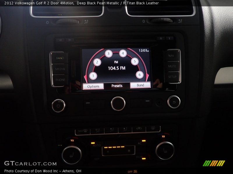 Deep Black Pearl Metallic / R Titan Black Leather 2012 Volkswagen Golf R 2 Door 4Motion