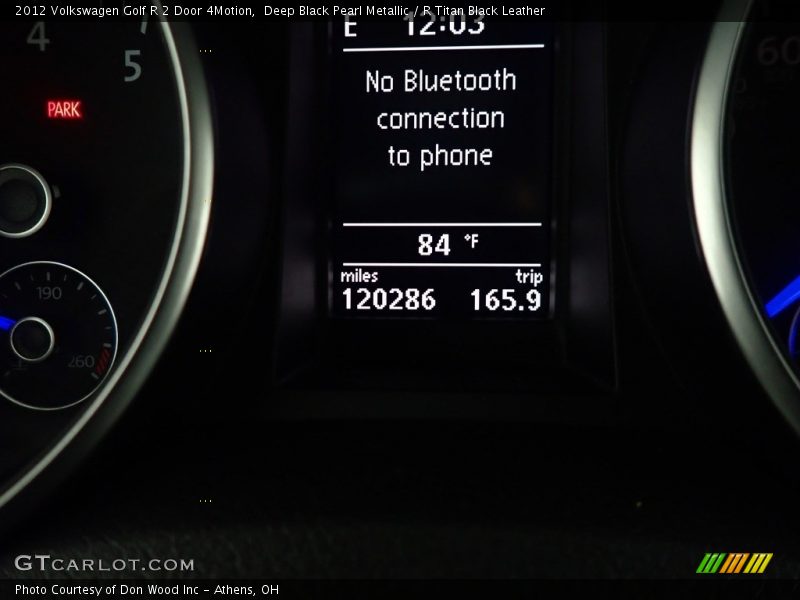 Deep Black Pearl Metallic / R Titan Black Leather 2012 Volkswagen Golf R 2 Door 4Motion