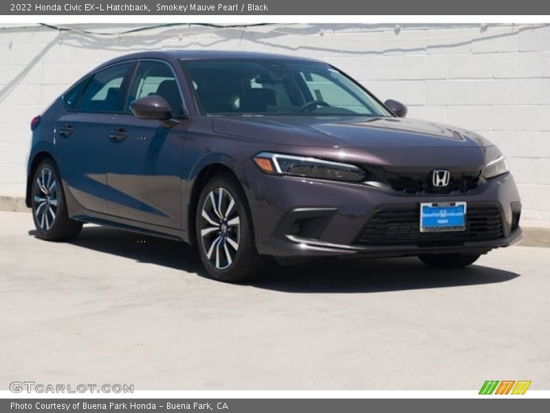 Front 3/4 View of 2022 Civic EX-L Hatchback