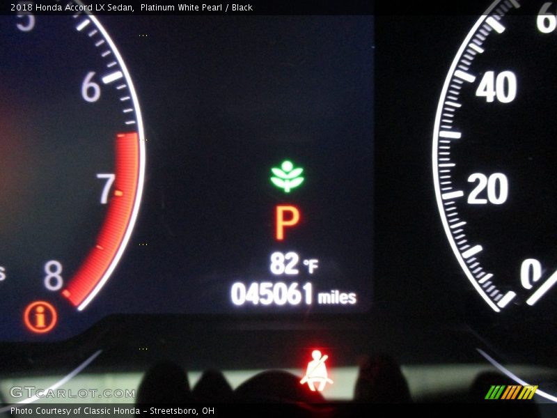 Platinum White Pearl / Black 2018 Honda Accord LX Sedan