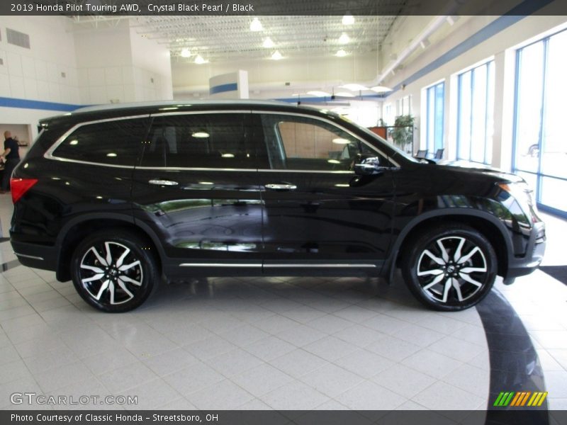 Crystal Black Pearl / Black 2019 Honda Pilot Touring AWD