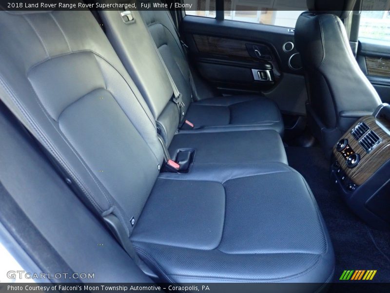 Fuji White / Ebony 2018 Land Rover Range Rover Supercharged
