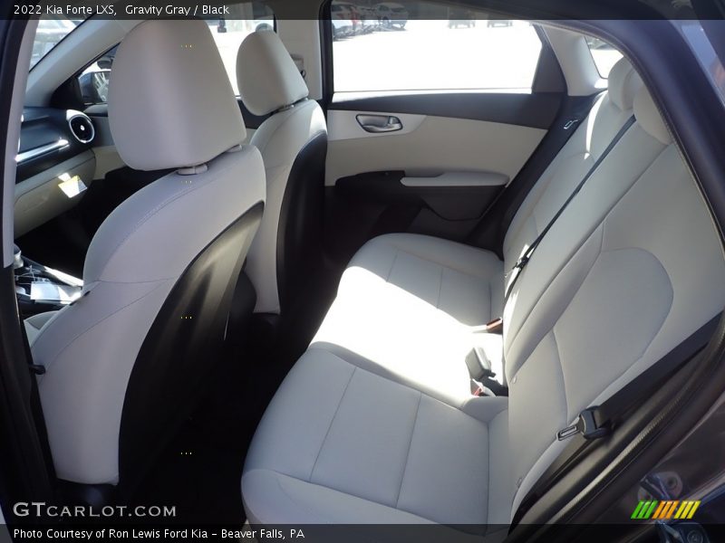 Gravity Gray / Black 2022 Kia Forte LXS