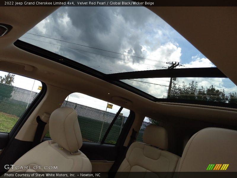 Velvet Red Pearl / Global Black/Wicker Beige 2022 Jeep Grand Cherokee Limited 4x4