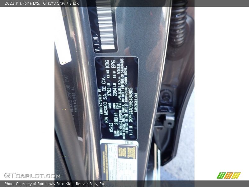 Gravity Gray / Black 2022 Kia Forte LXS