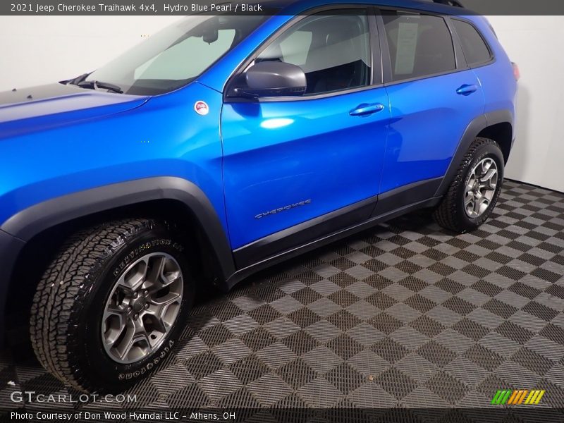 Hydro Blue Pearl / Black 2021 Jeep Cherokee Traihawk 4x4