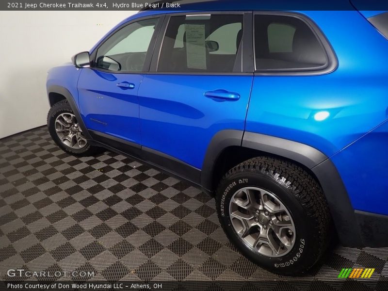 Hydro Blue Pearl / Black 2021 Jeep Cherokee Traihawk 4x4