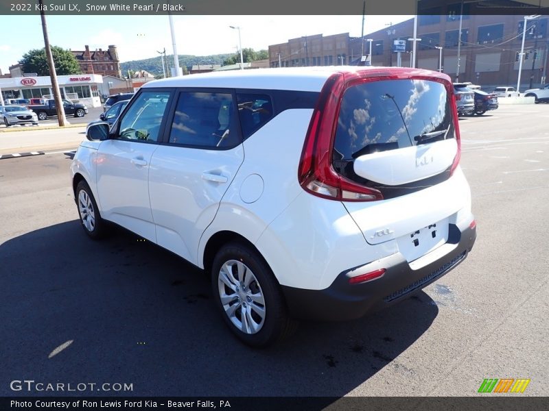 Snow White Pearl / Black 2022 Kia Soul LX