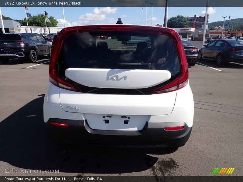 Snow White Pearl / Black 2022 Kia Soul LX