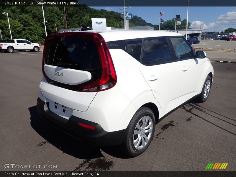 Snow White Pearl / Black 2022 Kia Soul LX