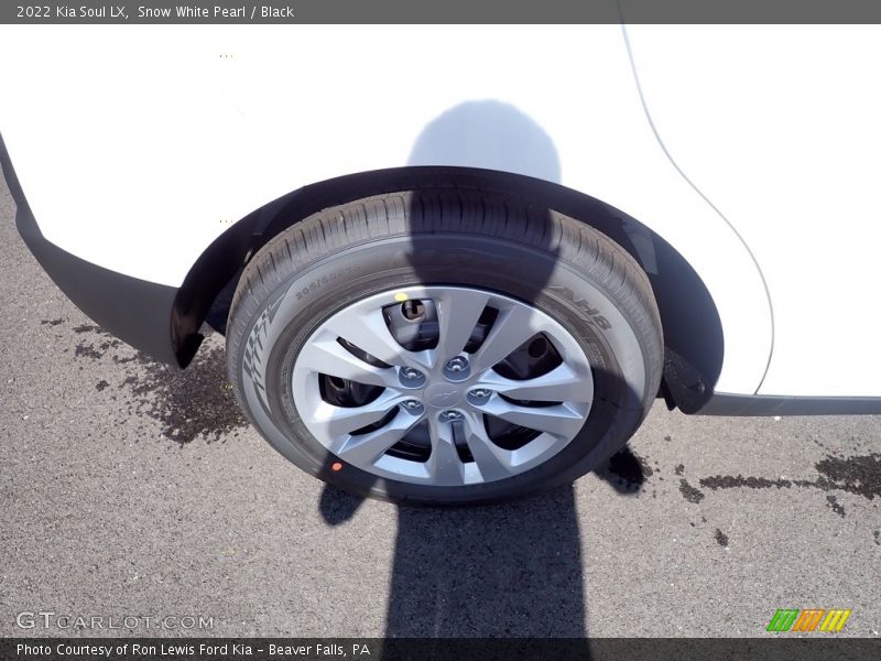 Snow White Pearl / Black 2022 Kia Soul LX