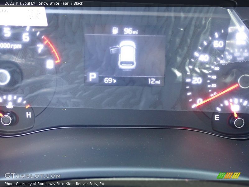 Snow White Pearl / Black 2022 Kia Soul LX