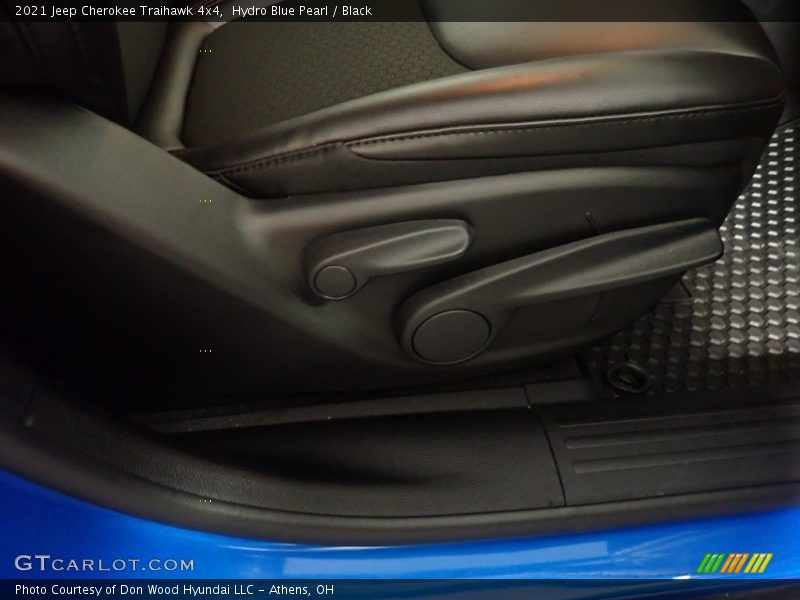 Hydro Blue Pearl / Black 2021 Jeep Cherokee Traihawk 4x4