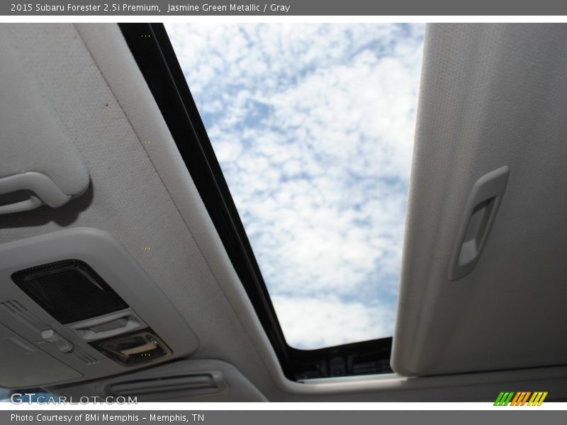 Jasmine Green Metallic / Gray 2015 Subaru Forester 2.5i Premium
