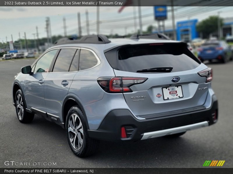 Ice Silver Metallic / Titanium Gray 2022 Subaru Outback 2.5i Limited