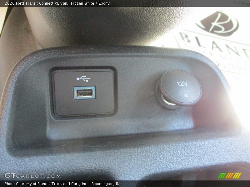 Frozen White / Ebony 2020 Ford Transit Connect XL Van