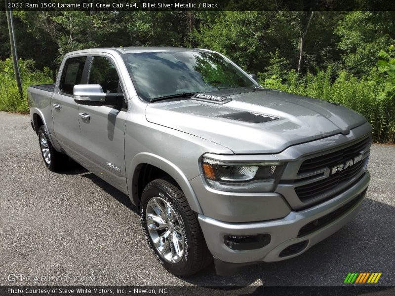Front 3/4 View of 2022 1500 Laramie G/T Crew Cab 4x4