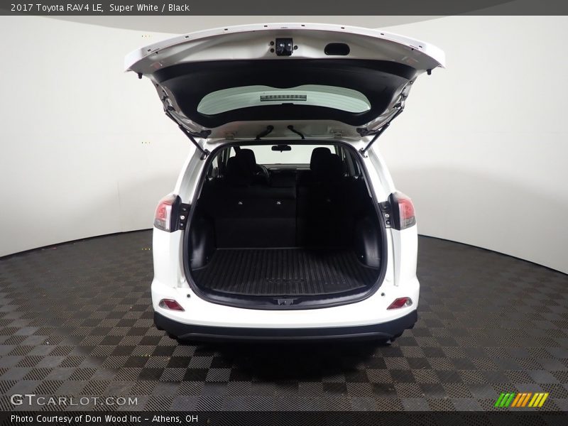 Super White / Black 2017 Toyota RAV4 LE