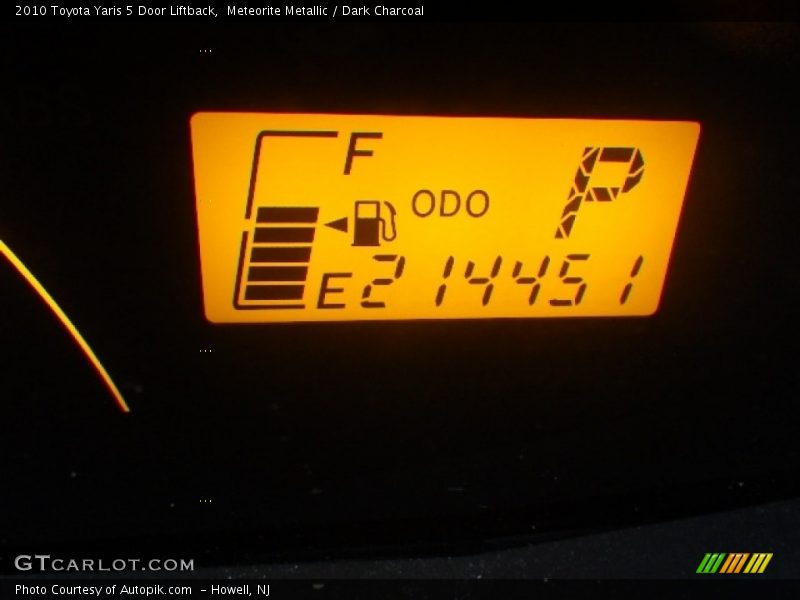 Meteorite Metallic / Dark Charcoal 2010 Toyota Yaris 5 Door Liftback