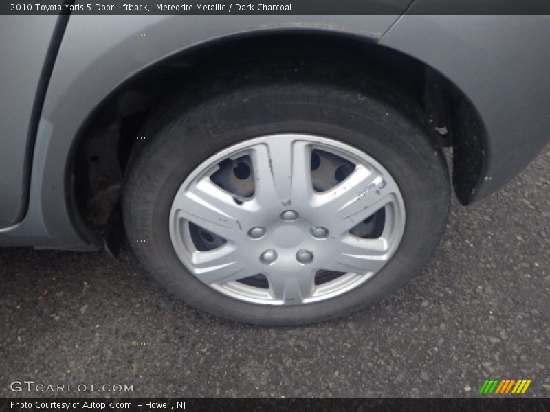 Meteorite Metallic / Dark Charcoal 2010 Toyota Yaris 5 Door Liftback