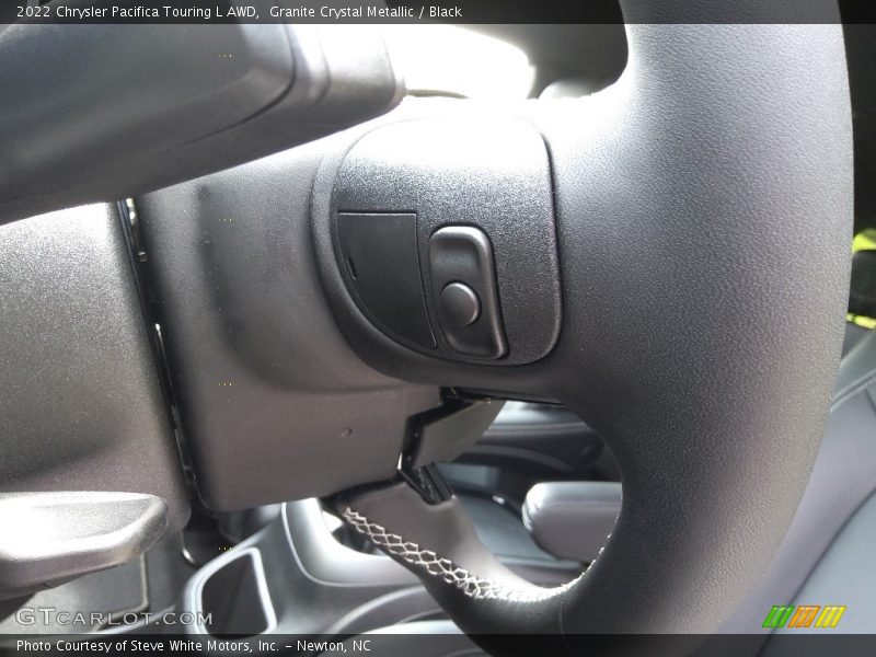 Granite Crystal Metallic / Black 2022 Chrysler Pacifica Touring L AWD
