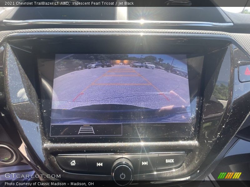 Iridescent Pearl Tricoat / Jet Black 2021 Chevrolet TrailBlazer LT AWD