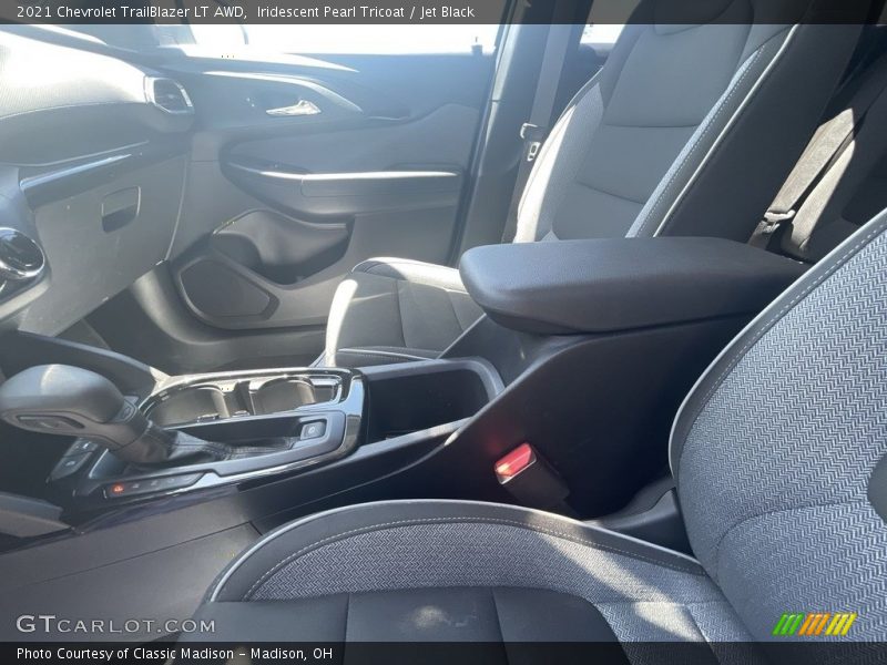 Iridescent Pearl Tricoat / Jet Black 2021 Chevrolet TrailBlazer LT AWD