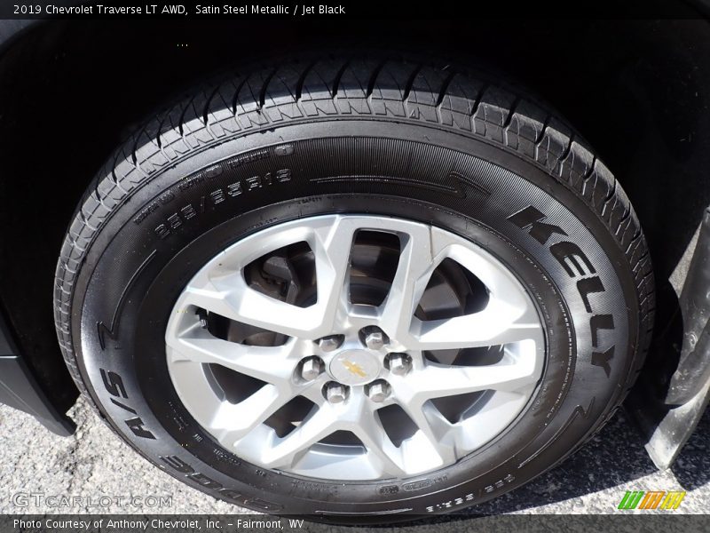 Satin Steel Metallic / Jet Black 2019 Chevrolet Traverse LT AWD