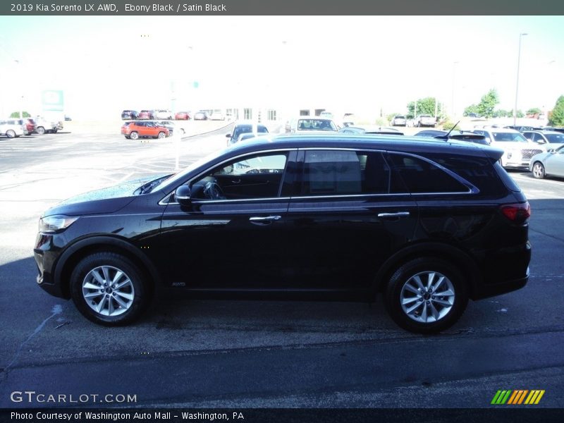 Ebony Black / Satin Black 2019 Kia Sorento LX AWD