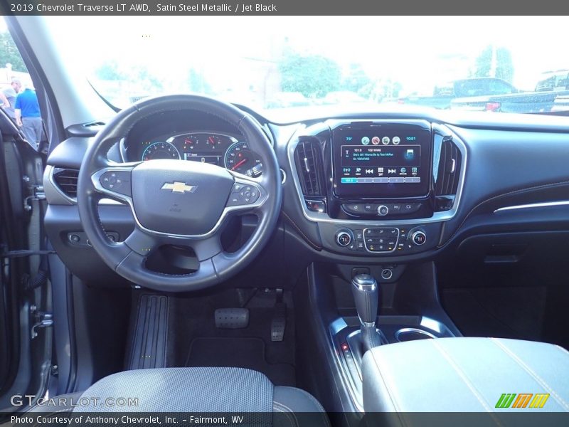 Satin Steel Metallic / Jet Black 2019 Chevrolet Traverse LT AWD