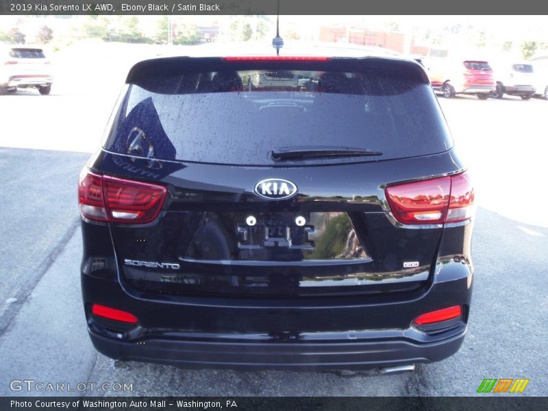 Ebony Black / Satin Black 2019 Kia Sorento LX AWD