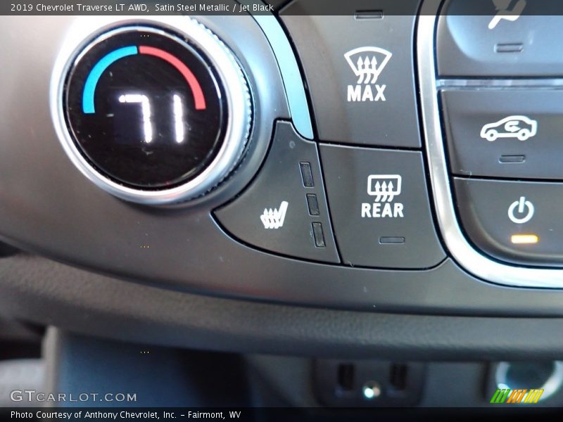 Satin Steel Metallic / Jet Black 2019 Chevrolet Traverse LT AWD