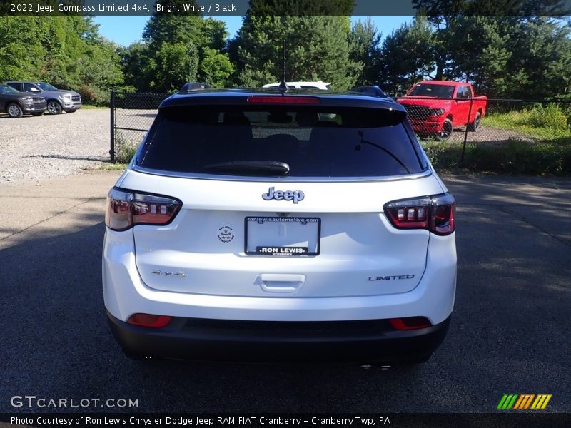 Bright White / Black 2022 Jeep Compass Limited 4x4