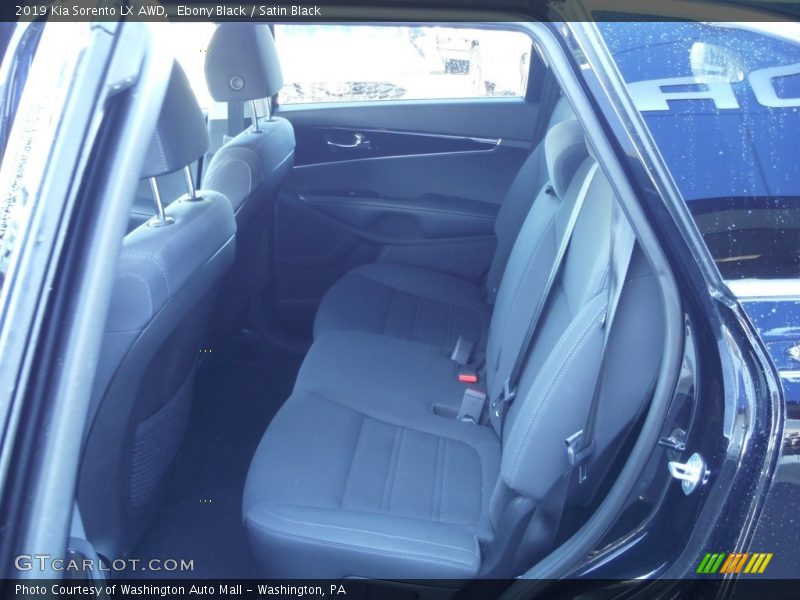 Ebony Black / Satin Black 2019 Kia Sorento LX AWD