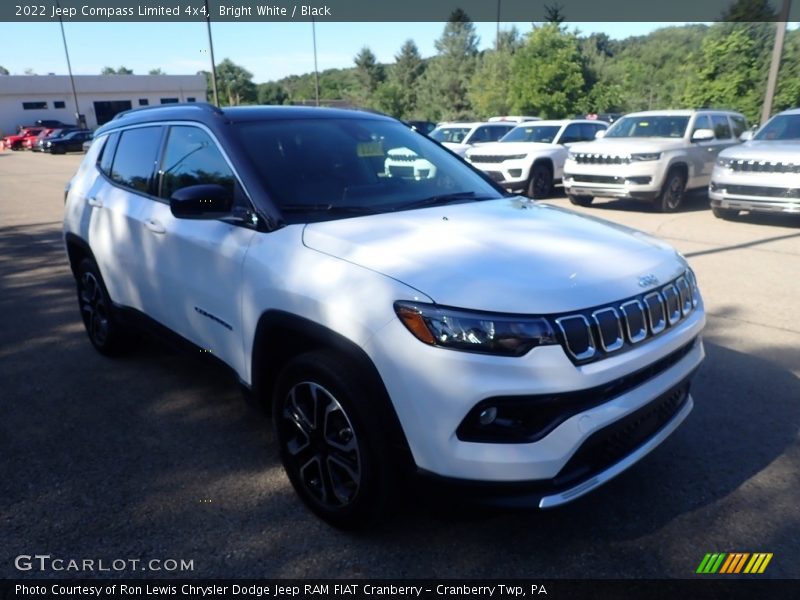 Bright White / Black 2022 Jeep Compass Limited 4x4