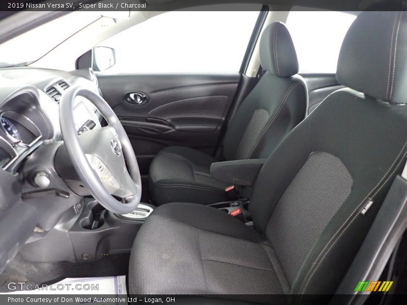 Super Black / Charcoal 2019 Nissan Versa SV