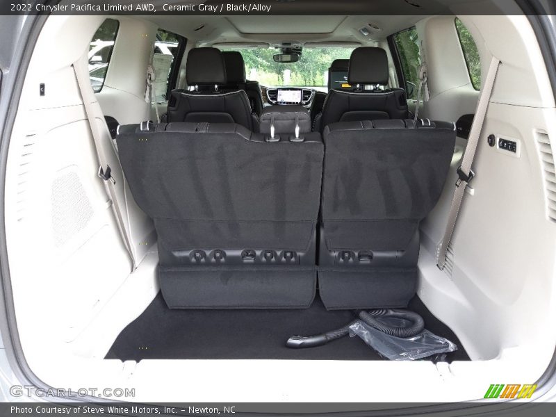Ceramic Gray / Black/Alloy 2022 Chrysler Pacifica Limited AWD