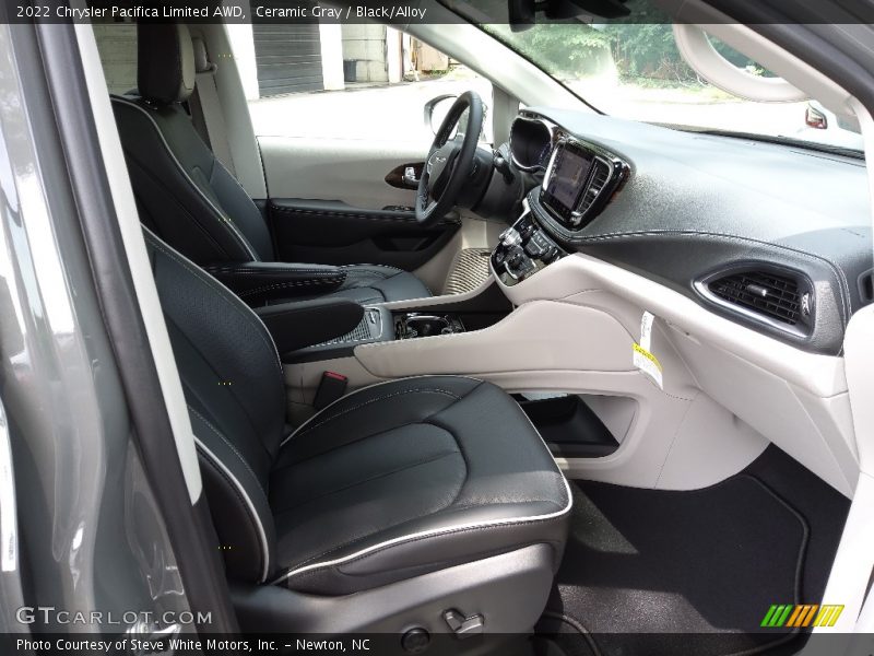 Ceramic Gray / Black/Alloy 2022 Chrysler Pacifica Limited AWD