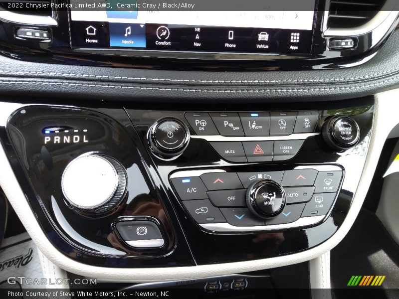 Ceramic Gray / Black/Alloy 2022 Chrysler Pacifica Limited AWD