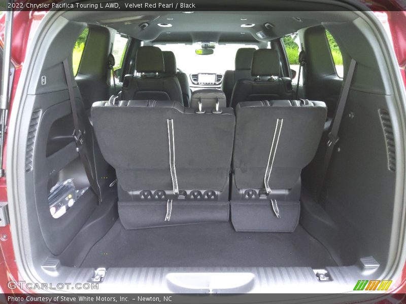  2022 Pacifica Touring L AWD Trunk