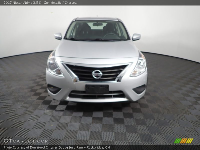 Gun Metallic / Charcoal 2017 Nissan Altima 2.5 S