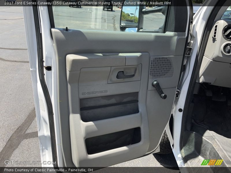 Oxford White / Medium Flint 2017 Ford E Series Cutaway E350 Cutaway Commercial Moving Truck