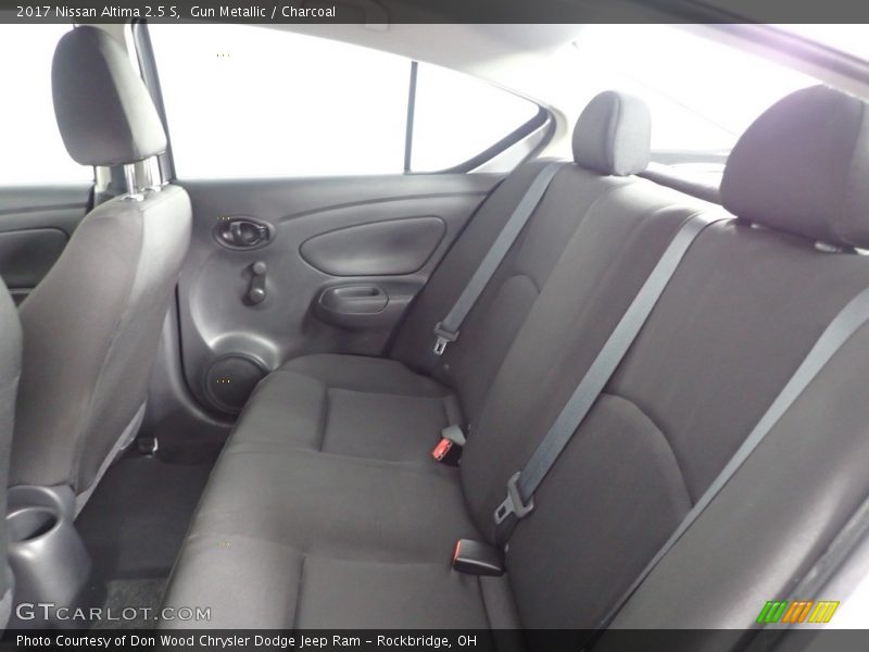 Gun Metallic / Charcoal 2017 Nissan Altima 2.5 S