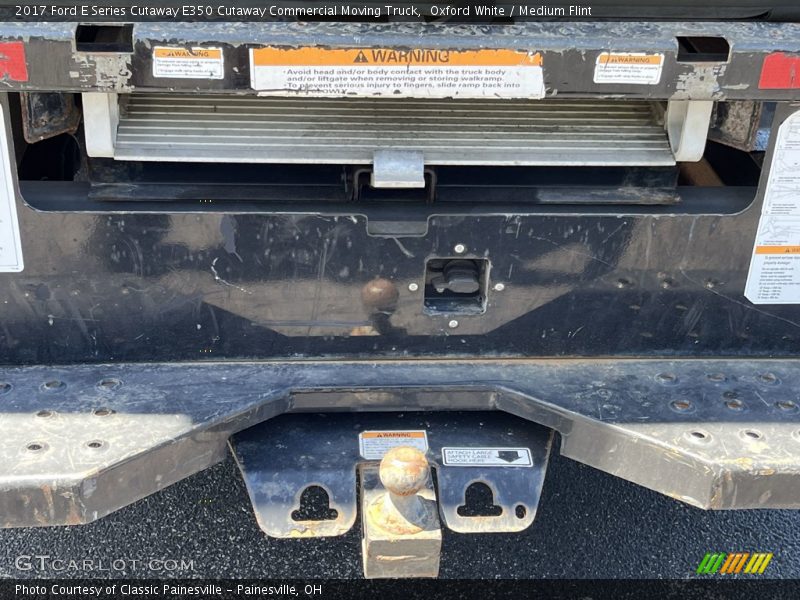 Oxford White / Medium Flint 2017 Ford E Series Cutaway E350 Cutaway Commercial Moving Truck