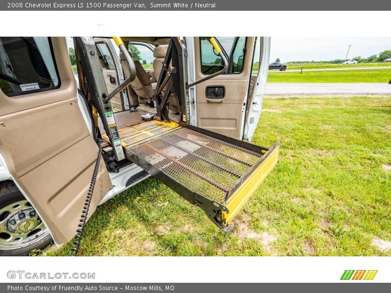  2008 Express LS 1500 Passenger Van Trunk