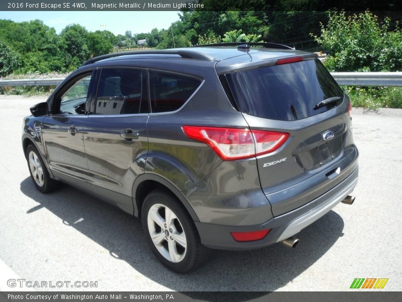Magnetic Metallic / Medium Light Stone 2016 Ford Escape SE 4WD