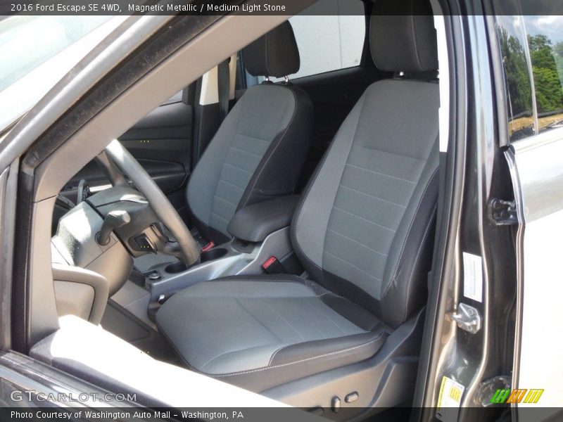 Magnetic Metallic / Medium Light Stone 2016 Ford Escape SE 4WD
