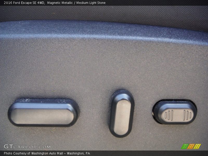 Magnetic Metallic / Medium Light Stone 2016 Ford Escape SE 4WD