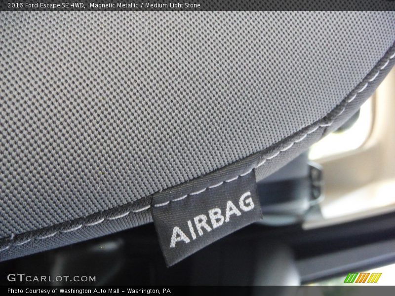 Magnetic Metallic / Medium Light Stone 2016 Ford Escape SE 4WD